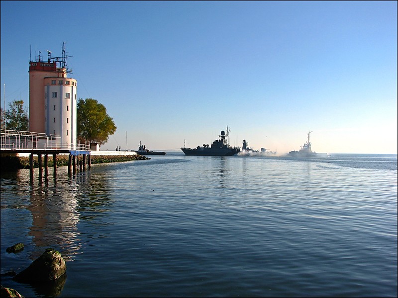 Kaliningrad / Old Baltyisk VTS tower
Author of the photo: [url=http://fotki.yandex.ru/users/pay29/]pay29[/url]
Keywords: Baltiysk;Russia;Baltic sea;Vessel Traffic Service
