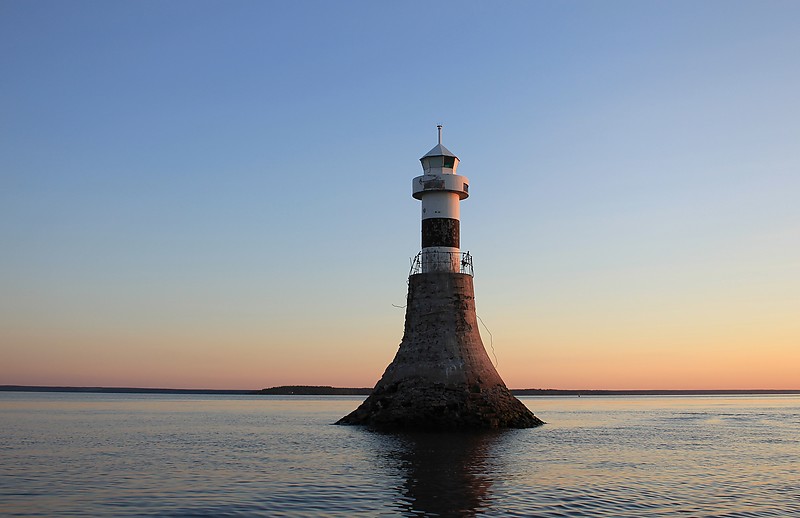 Vyborg bay / Mys Krestovyy lighthouse
Author of the photo: [url=http://fotki.yandex.ru/users/vladimirmax7/]Vladimir Maximov[/url]
Keywords: Gulf of Finland;Russia;Vyborg;Offshore;Sunset