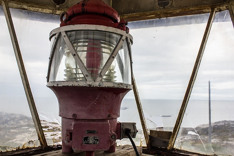 Pechenga bay / Cape Romanov lighthouse - lamp
Author of the photo [url=https://fotki.yandex.ru/users/oleg-stepanov73/]Oleg Stepanov[/url]
Keywords: Pechenga;Barents sea;Russia;Liinakhamari;Lamp