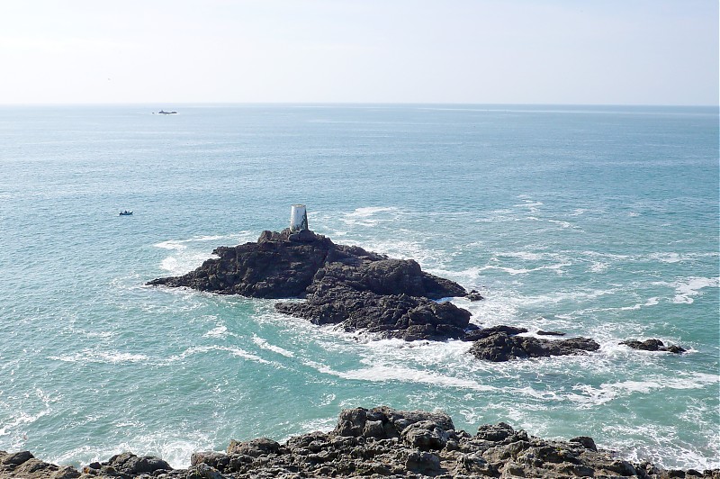 Brittany / St Malo / La Crolante daymark
Keywords: Brittany;Saint Malo;France;English channel;Offshore