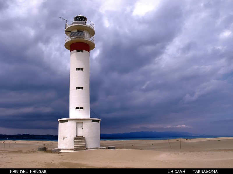 Puerto del Fangar / De Fangar lighthouse
Author of the photo: [url=https://www.flickr.com/photos/69793877@N07/]jburzuri[/url]
Keywords: Mediterranean sea;Spain;Catalonia