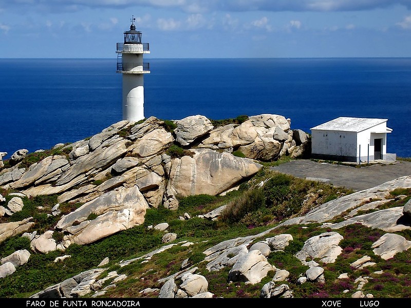 Punta Roncadoira Lighthouse
Author of the photo: [url=https://www.flickr.com/photos/69793877@N07/]jburzuri[/url]
Keywords: Spain;Atlantic Ocean;Galicia;Xove