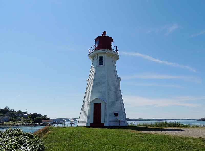 New Brunswick / Mulholland Point Lighthouse
Author of the photo: [url=https://www.flickr.com/photos/bobindrums/]Robert English[/url]
Keywords: New Brunswick;Canada;Bay of Fundy
