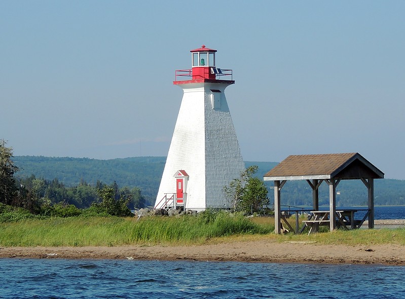 Nova Scotia / Kidston Island East Lighthouse
Author of the photo: [url=https://www.flickr.com/photos/bobindrums/]Robert English[/url]

Keywords: Nova Scotia;Canada;
