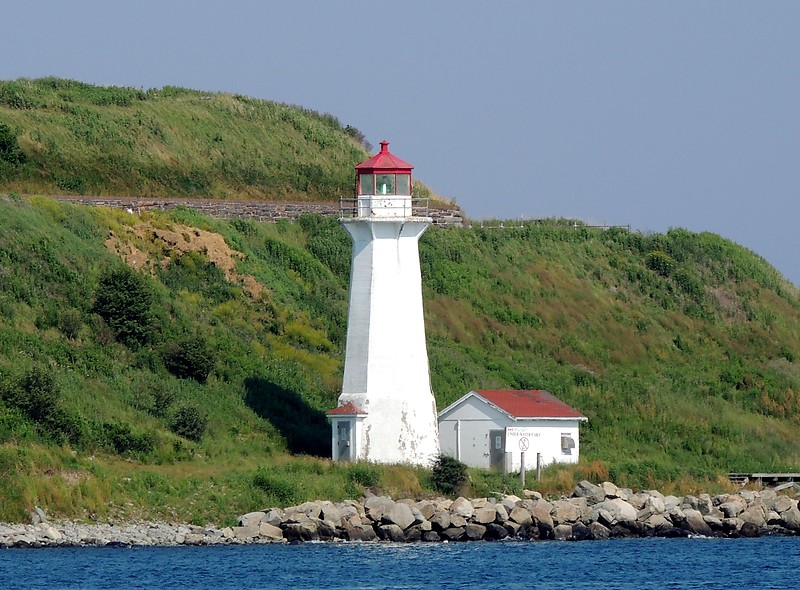 Nova Scotia / George's Island Lighthouse
Author of the photo: [url=https://www.flickr.com/photos/bobindrums/]Robert English[/url]
Keywords: Nova Scotia;Canada;Atlantic ocean;Halifax
