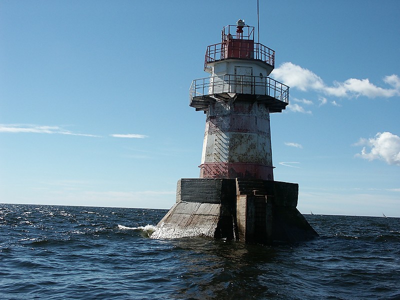 Gulf of Finland / Vyborgskiy lighthouse
Author of the photo: [url=http://fotki.yandex.ru/users/sommers/]Alexey Solovev[/url]
Keywords: Gulf of Finland;Russia;Vyborg;Offshore