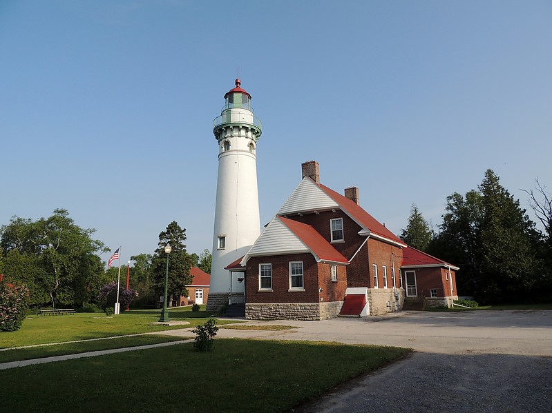 Michigan / Seul Choix Point lighthouse 
Author of the photo: [url=https://www.flickr.com/photos/bobindrums/]Robert English[/url]
Keywords: Michigan;Lake Michigan;United States