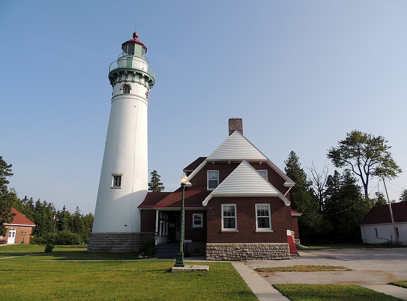 Michigan / Seul Choix Point lighthouse 
Author of the photo: [url=https://www.flickr.com/photos/bobindrums/]Robert English[/url]
Keywords: Michigan;Lake Michigan;United States