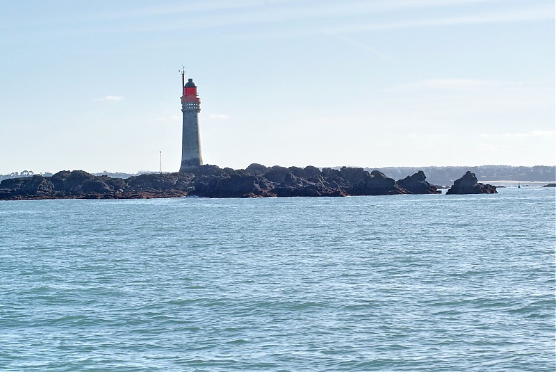 Brittany / Approach Saint Malo / Grand Jardin Lighthouse
Keywords: Saint Malo;English channel;France;Offshore;Brittany