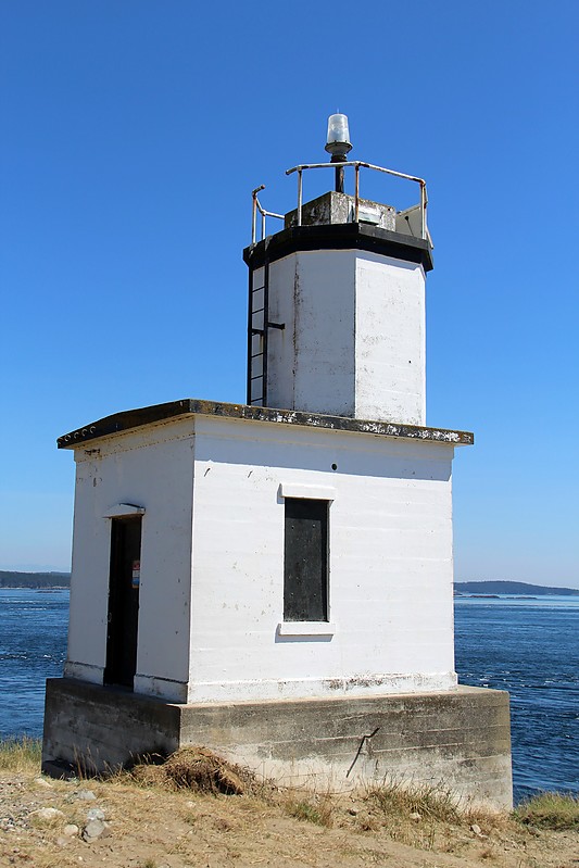 Washington / Cattle Point lighthouse
Author of the photo: [url=http://www.flickr.com/photos/21953562@N07/]C. Hanchey[/url]
Keywords: San Juan Islands;Washington;United States