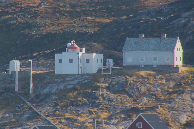 Bøkfjord lighthouse
Keywords: Bokfjord;Norway;Barents sea