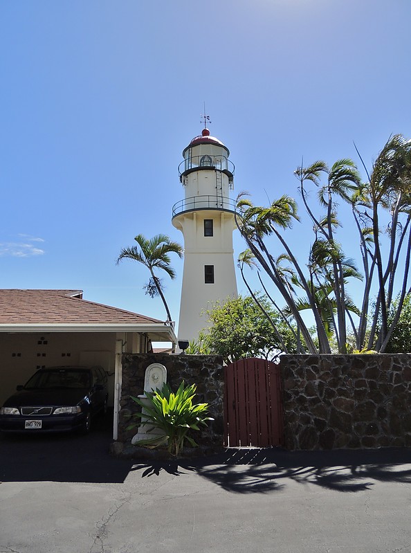 Hawaii / Oahu / Honolulu Region / Diamond Head Lighthouse
Author of the photo: [url=https://www.flickr.com/photos/bobindrums/]Robert English[/url]
Keywords: Hawaii;Honolulu;Oahu;Pacific ocean