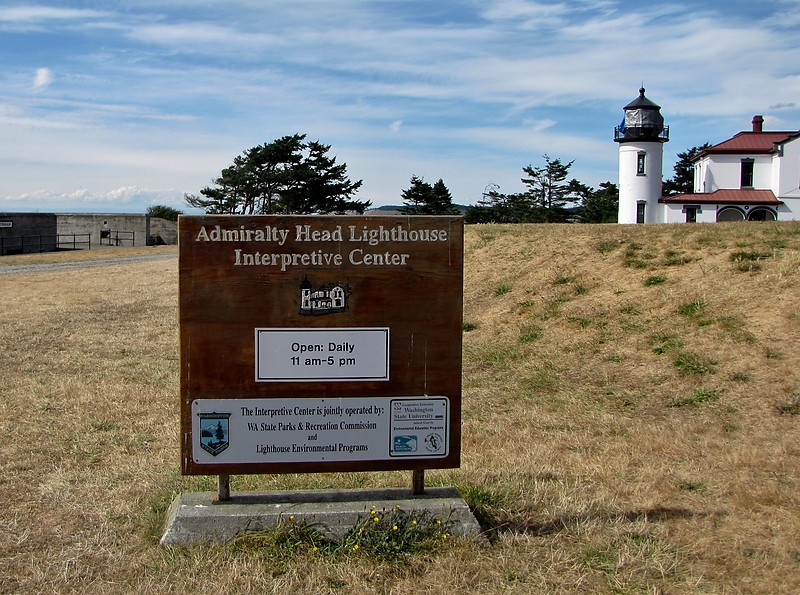 Washington / Admiralty Head lighthouse - plate
Author of the photo: [url=https://www.flickr.com/photos/bobindrums/]Robert English[/url]

Keywords: Strait of Juan de Fuca;United States;Washington;Puget Sound;Plate
