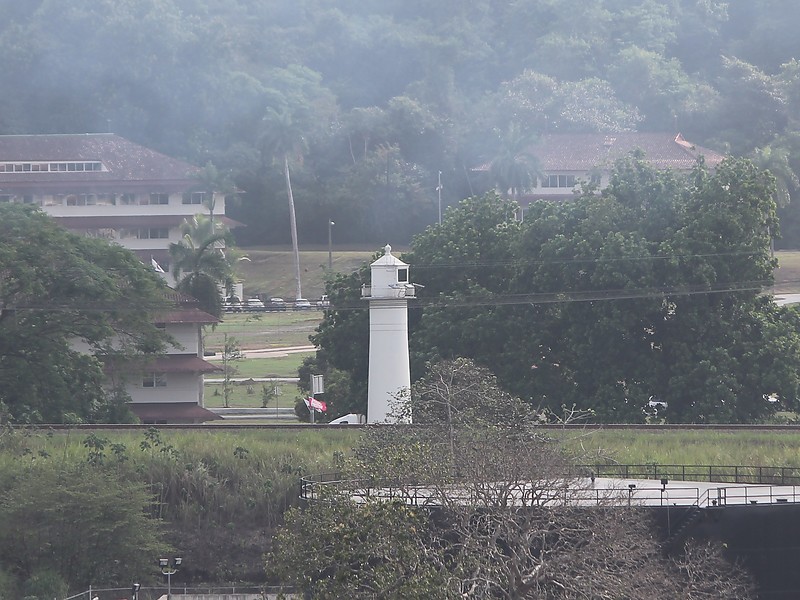 Panama Canal / Balboa (Miraflores) Northbound Rear lighthouse
Author of the photo: [url=https://www.flickr.com/photos/bobindrums/]Robert English[/url]

Keywords: Panama canal;Panama