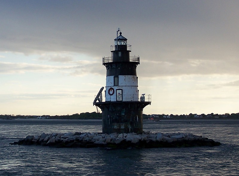 New York / Orient Point ("Coffee Pot") lighthouse
Author of the photo: [url=https://www.flickr.com/photos/bobindrums/]Robert English[/url]
Keywords: New York;Long Island Sound;United States
