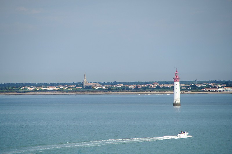 Charante - Maritime / Ile de Ré / Phare de Pointe de Chauvaux
Keywords: France;Charente-Maritime;Bay of Biscay;Ile de Re;Offshore