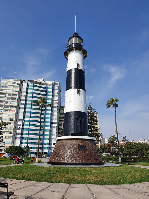 Miraflores / La Marina lighthouse
Keywords: Miraflores;Peru;Pacific ocean;Callao;Lima