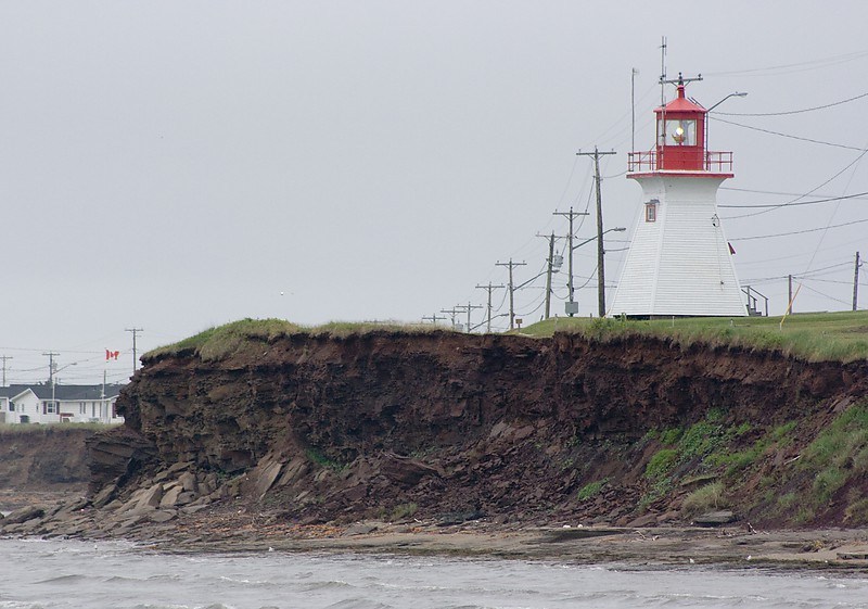 New Brunswick / Richibucto Head Lighthouse
Photo source:[url=http://lighthousesrus.org/index.htm]www.lighthousesRus.org[/url]
Keywords: New Brunswick;Canada;Gulf of Saint Lawrence;Northumberland Strait