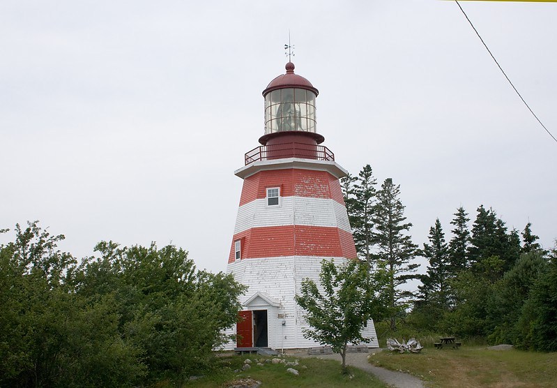 Nova Scotia / Seal Island Museum Lighthouse
Photo source:[url=http://lighthousesrus.org/index.htm]www.lighthousesRus.org[/url]
Keywords: Nova Scotia;Canada;Atlantic ocean