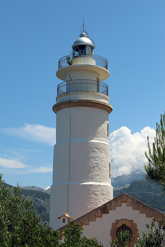 Mallorca / Port de Soller / Cabo Gros lighthouse
Author of the photo: [url=https://www.flickr.com/photos/31291809@N05/]Will[/url]
Keywords: Spain;Mallorca;Port de Soller;Mediterranean sea