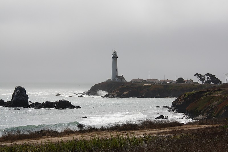 California / Pigeon point lighthouse
Author of the photo: [url=http://www.flickr.com/photos/21953562@N07/]C. Hanchey[/url]
Keywords: United States;Pacific ocean;California;San Francisco