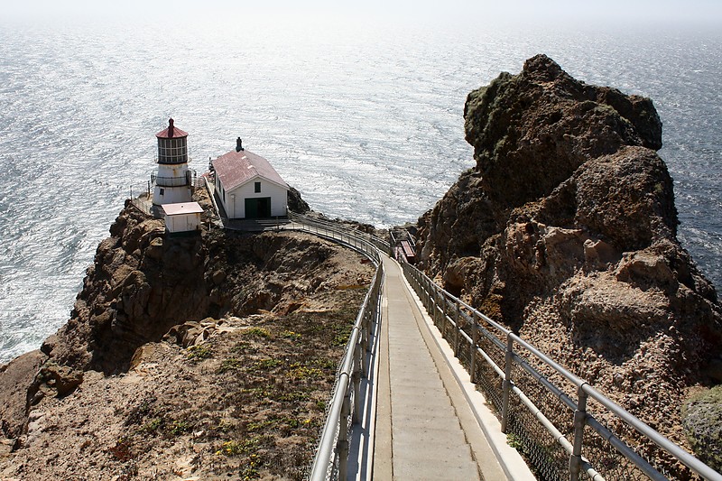 California / Point Reyes Lighthouse
Author of the photo: [url=http://www.flickr.com/photos/21953562@N07/]C. Hanchey[/url]
Keywords: California;United states;Pacific ocean