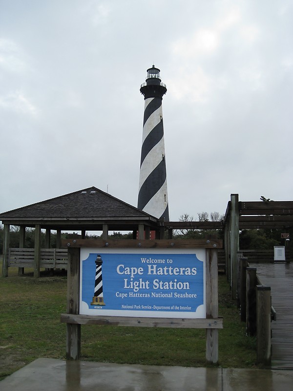 North Carolina / Cape Hatteras lighthouse
Author of the photo: [url=http://www.flickr.com/photos/21953562@N07/]C. Hanchey[/url]
Keywords: Cape Hatteras;North Carolina;United States;Atlantic ocean
