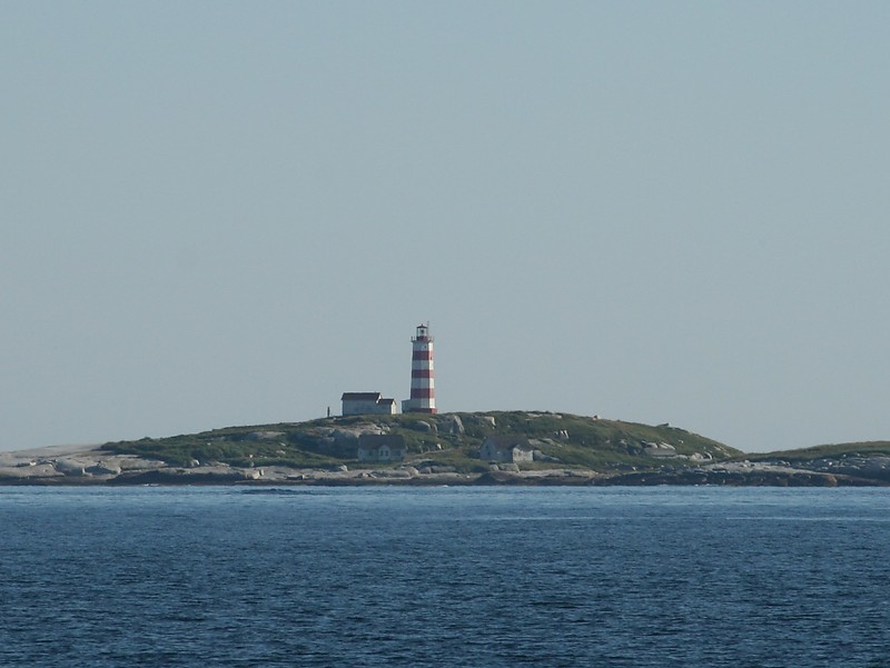 Nova Scotia / Sambro island lighthouse
Author of the photo: [url=http://www.flickr.com/photos/21953562@N07/]C. Hanchey[/url]
Keywords: Nova Scotia;Canada;Atlantic ocean
