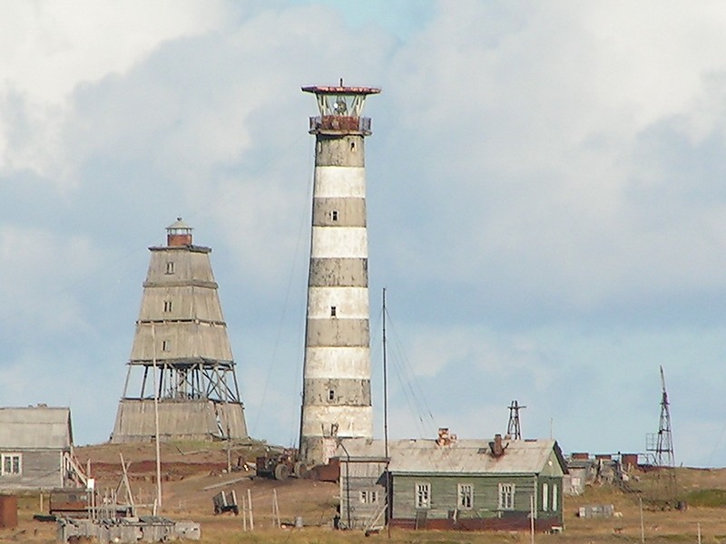 White sea / Morzhovets island lighthouses - old (left) and new
AKA Morzhovskiy
Source: [url=http://www.polarpost.ru/forum/viewtopic.php?f=28&t=5354]Polar Post[/url]
Keywords: White sea;Russia