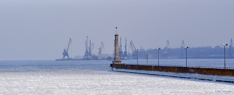 Inland / Dnieper river / Dnieper Hydroelectric Station waterlock entrance lighthouse
Permission granted by [url=http://fleetphoto.ru/author/96/]Aleks[/url]
Keywords: Ukraine;Dnieper river;Zaporizhia