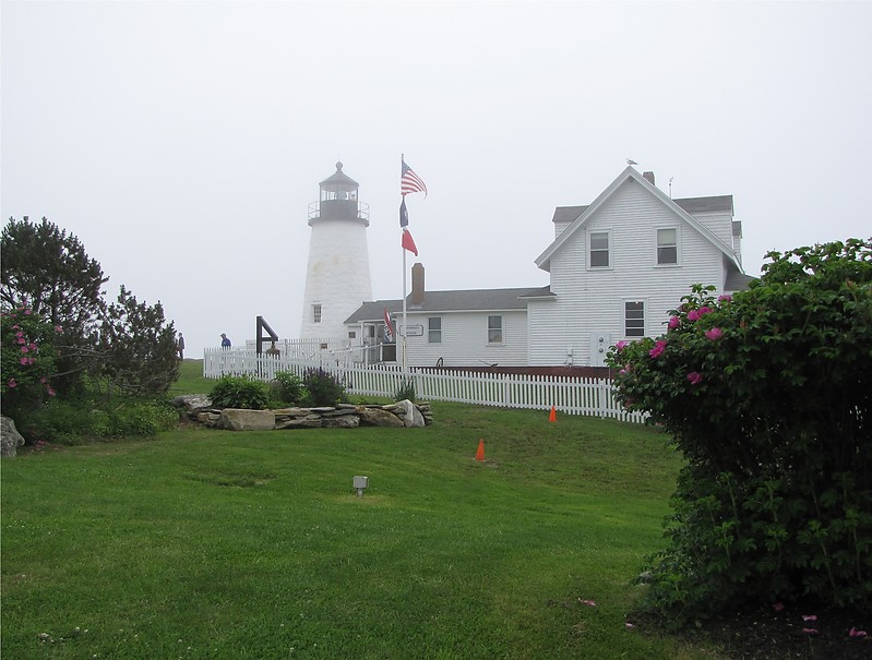 Maine / Pemaquid Point lighthouse
Author of the photo: [url=https://www.flickr.com/photos/bobindrums/]Robert English[/url]

Keywords: Maine;Atlantic ocean;Pemaquid;United states