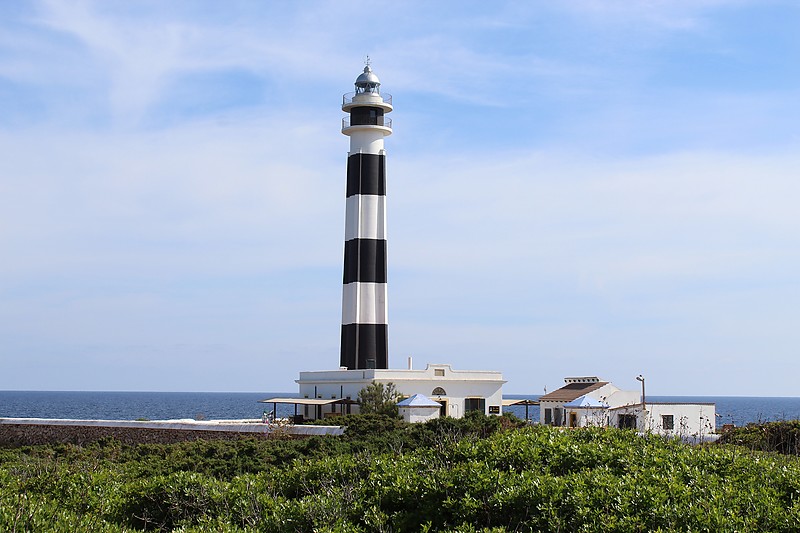 Menorca / Cap D'Artrutx Lighthouse
Author of the photo: [url=https://www.flickr.com/photos/31291809@N05/]Will[/url]
Keywords: Spain;Mediterranean sea;Balearic Islands;Menorca