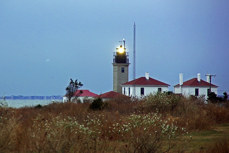 Rhode island / Beavertail lighthouse
Author of the photo: [url=http://www.flickr.com/photos/papa_charliegeorge/]Charlie Kellogg[/url]
Keywords: Rhode Island;United States;Atlantic ocean