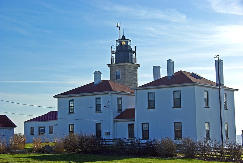 Rhode island / Beavertail lighthouse
Author of the photo: [url=http://www.flickr.com/photos/papa_charliegeorge/]Charlie Kellogg[/url]
Keywords: Rhode Island;United States;Atlantic ocean