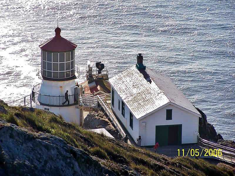 California / Point Reyes lighthouse and new light
Author of the photo: [url=https://www.flickr.com/photos/bobindrums/]Robert English[/url]
Keywords: California;United states;Pacific ocean