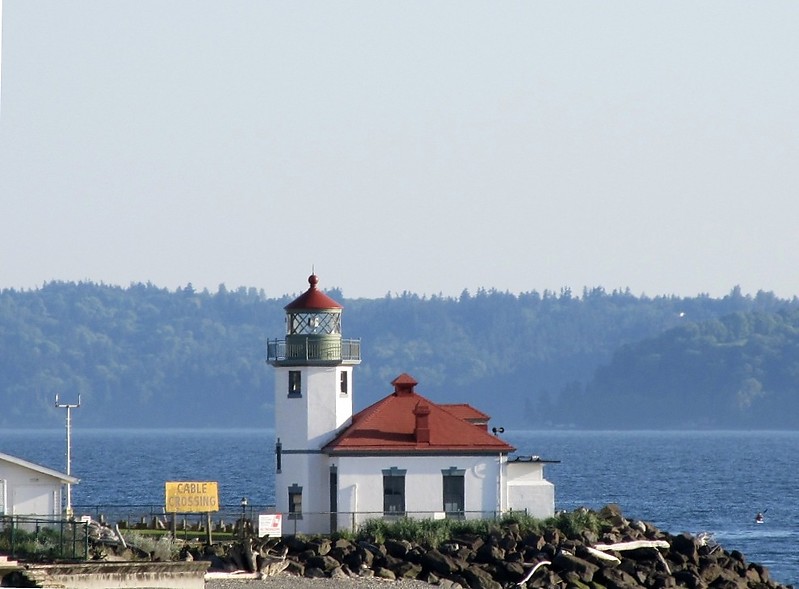 Washington / Puget sound / Seattle / Alki Point lighthouse
Permission granted by [url=http://fleetphoto.ru/author/198/]Passat[/url]
Keywords: Washington;United States;Seattle;Puget Sound