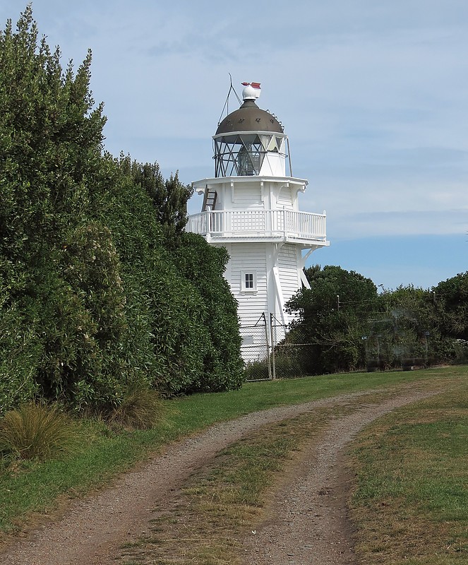 Katiki Point Lighthouse
Author of the photo: [url=https://www.flickr.com/photos/21475135@N05/]Karl Agre[/url]
Keywords: New Zealand;Pacific ocean