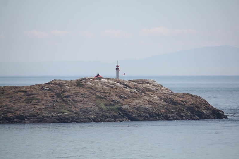 British Columbia / Trial Island lighthouse
Author of the photo: [url=http://www.flickr.com/photos/21953562@N07/]C. Hanchey[/url]
Keywords: British Columbia;Canada;Vancouver;Strait of Juan de Fuca