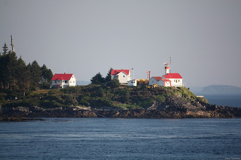 British Columbia / Scarlett Point lighthouse
Author of the photo: [url=http://www.flickr.com/photos/21953562@N07/]C. Hanchey[/url]
Keywords: British Columbia;Gordon Channel;Canada