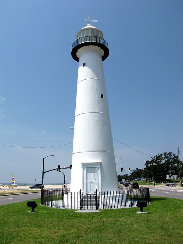 Mississippi / Biloxi Lighthouse
Author of the photo: [url=https://www.flickr.com/photos/bobindrums/]Robert English[/url]
Keywords: Mississippi;United States;Gulf of Mexico