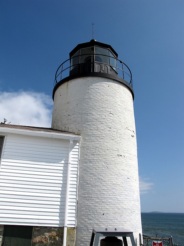 Maine / Bass Harbor Head lighthouse
Author of the photo: [url=https://www.flickr.com/photos/bobindrums/]Robert English[/url]
Keywords: Bass Harbor;Maine;United States;Atlantic ocean