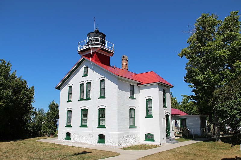 Michigan / Northport / Grand Traverse lighthouse 
Author of the photo: [url=http://www.flickr.com/photos/21953562@N07/]C. Hanchey[/url]
Keywords: Michigan;Lake Michigan;United States