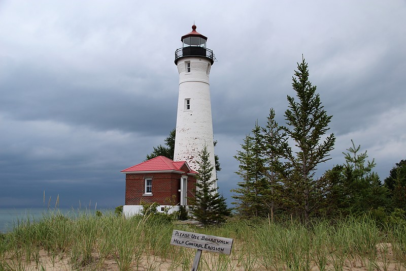 Michigan / Crisp Point lighthouse
Author of the photo: [url=http://www.flickr.com/photos/21953562@N07/]C. Hanchey[/url]
Keywords: Michigan;Lake Superior;United States