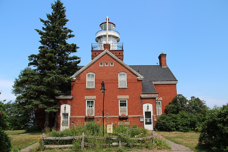 Michigan / Big Bay Point lighthouse
Author of the photo: [url=http://www.flickr.com/photos/21953562@N07/]C. Hanchey[/url]
Keywords: Michigan;Lake Superior;United States