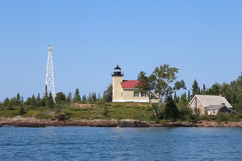 Michigan / Copper Harbor old lighthouse and new light
Author of the photo: [url=http://www.flickr.com/photos/21953562@N07/]C. Hanchey[/url]
Keywords: Michigan;Lake Superior;United States