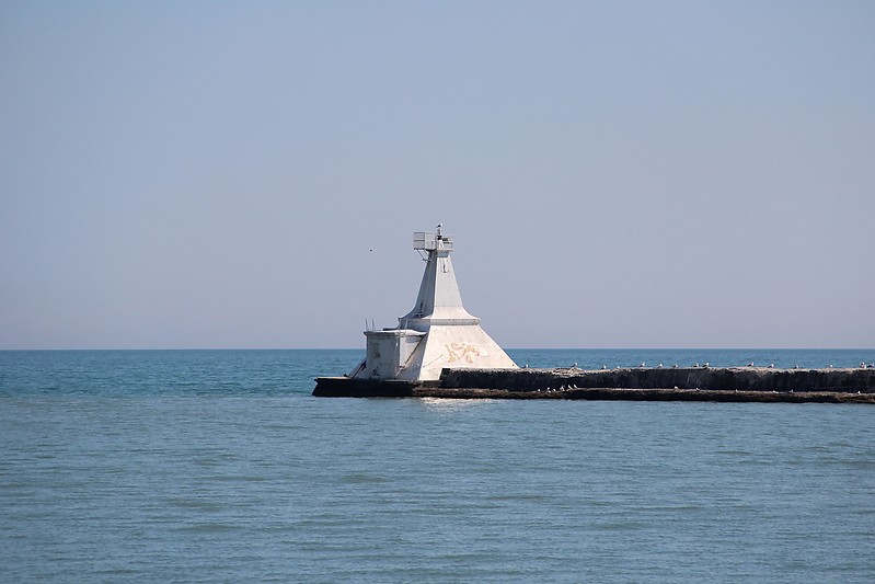 Lake Erie / Port Stanley West Breakwater light
Author of the photo: [url=http://www.flickr.com/photos/21953562@N07/]C. Hanchey[/url]
Keywords: Lake Erie;Lake Erie;Canada