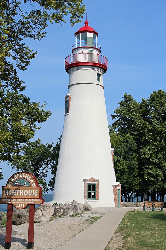 Ohio / Marblehead lighthouse
Author of the photo: [url=http://www.flickr.com/photos/21953562@N07/]C. Hanchey[/url]
Keywords: Lake Erie;Marblehead;United States;Ohio