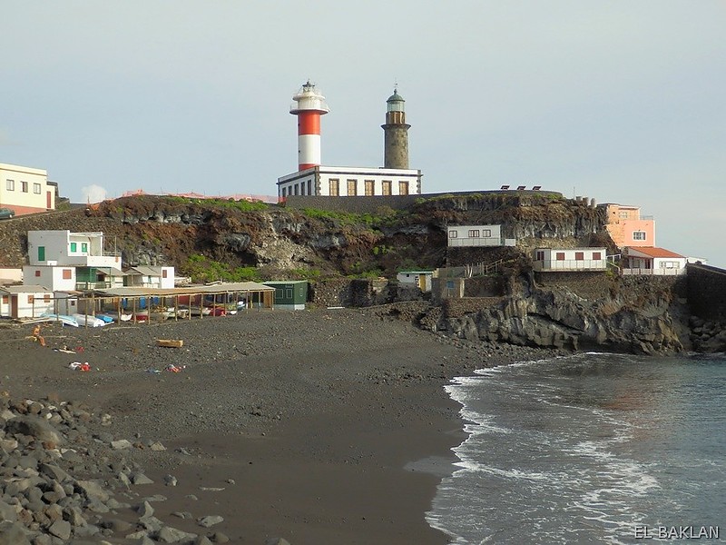 Canary islands / La Palma / Fuencaliente lighthouses - old (black) and new (red-white)
Keywords: Canary islands;La Palma;Atlantic ocean;Spain