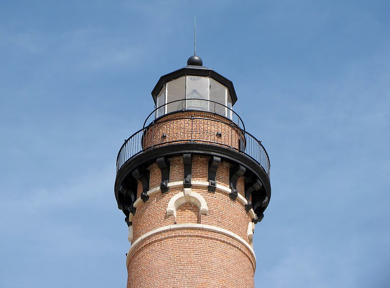 Michigan / Little Sable Point lighthouse - lantern
Author of the photo: [url=https://www.flickr.com/photos/bobindrums/]Robert English[/url]
Keywords: Michigan;Lake Michigan;United States;Lantern