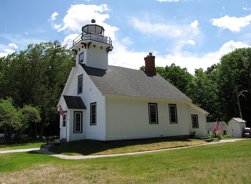 Michigan / Old Mission Point lighthouse
Author of the photo: [url=https://www.flickr.com/photos/bobindrums/]Robert English[/url]
Keywords: Michigan;Lake Michigan;United States